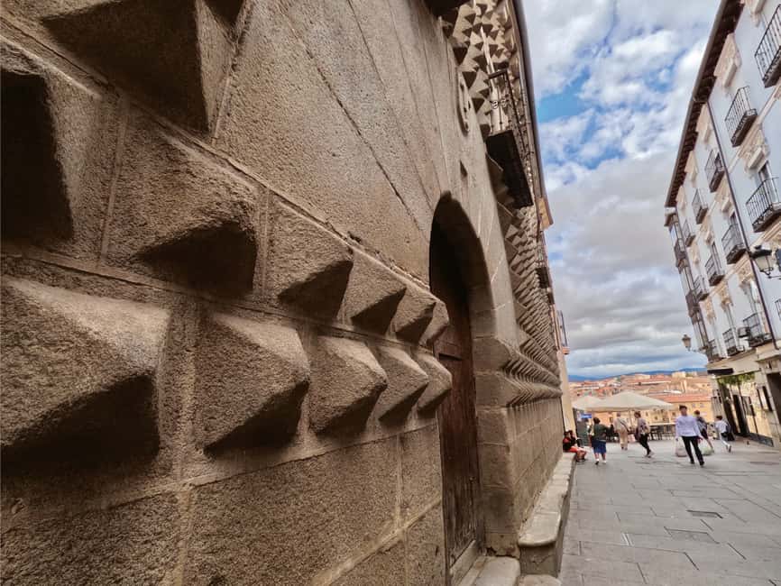 From Madrid: Segovia & Ávila Small Group: Alcázar & Walls - The Alcázar question: castle views or a quicker look
