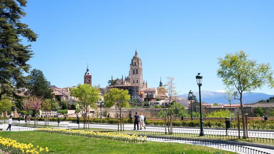 From Madrid: Segovia Tour with Cathedral and Alcazar Entry - What the coach ride adds, and what it takes away