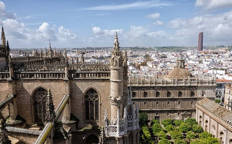 From Malaga: Seville Day Trip with Real Alcázar Tickets - The three-hour ride from Málaga