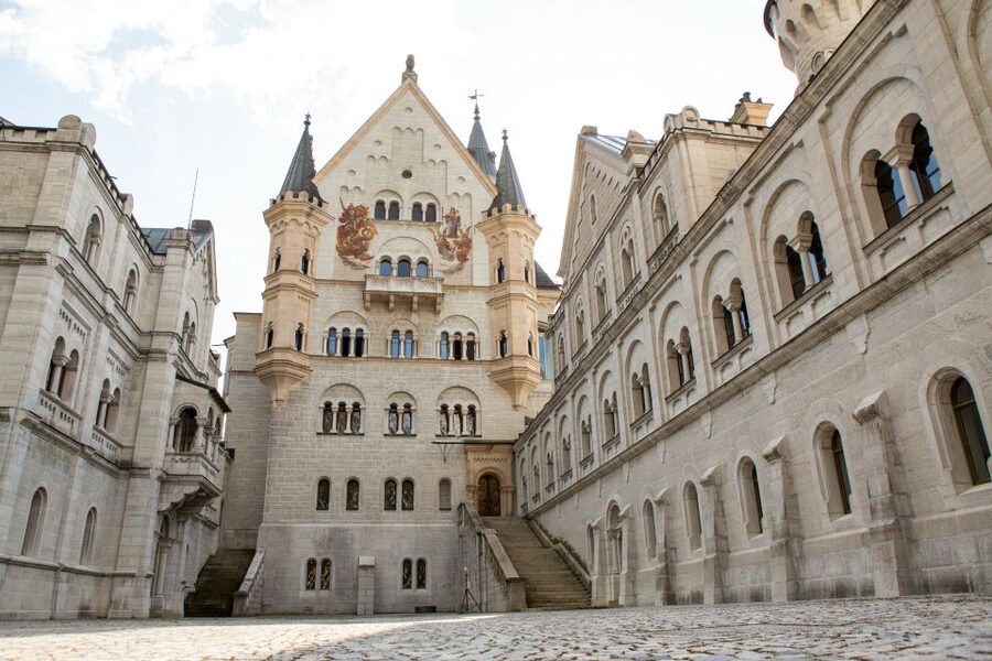 From Munich: Neuschwanstein Castle Full-Day Trip by Van - From Munich to the Romantic Road