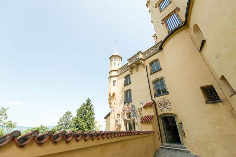 From Munich: Neuschwanstein & Linderhof Castle Full-Day Trip - Marienbrücke and the famous Neuschwanstein view