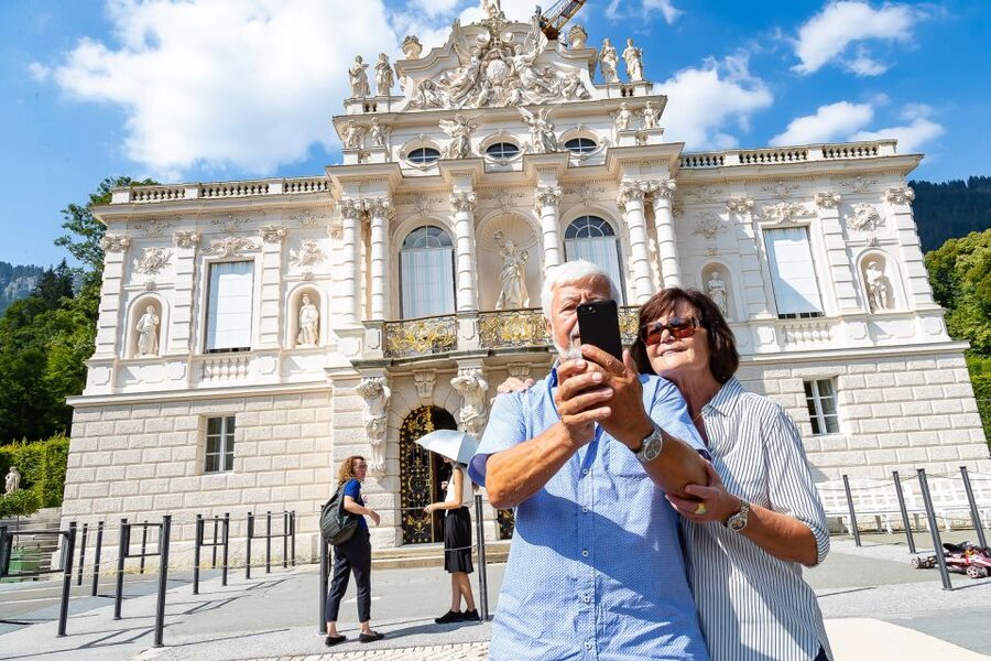 From Munich: Neuschwanstein & Linderhof Castle Full-Day Trip - Inside Neuschwanstein, expect spectacle and stairs