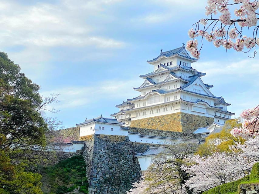 From Osaka: Himeji Castle, Arima Onsen & Mt. Rokko Day Tour - Lunch near Karoyashiki-ato Park