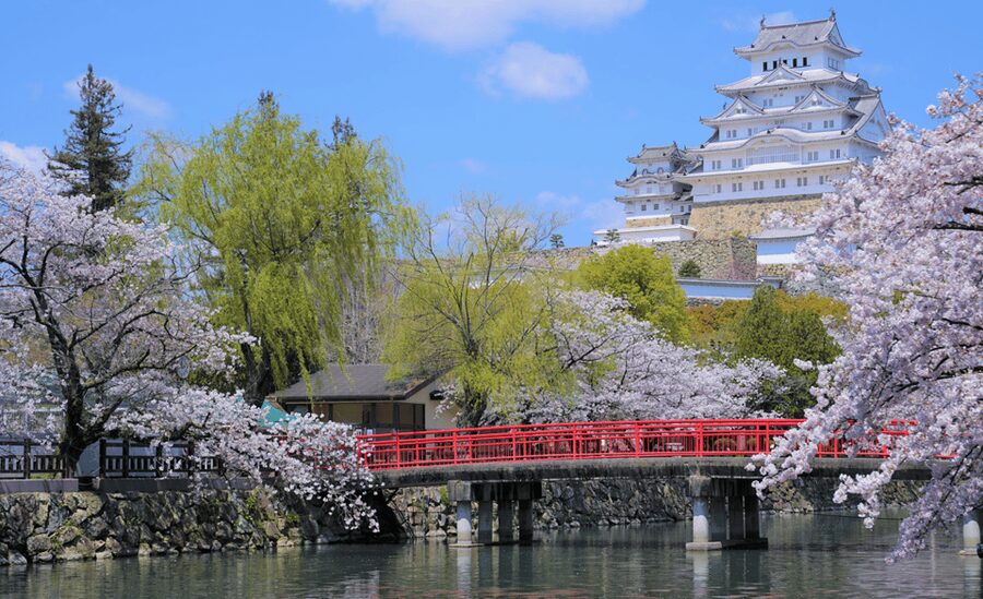 From Osaka: Himeji Castle, Arima Onsen & Mt. Rokko Day Tour - Koko-en is more than a backdrop