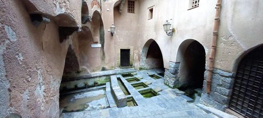 From Palermo: Medieval castle tour of Caccamo and Cefalù. - Caccamo Castle above the town