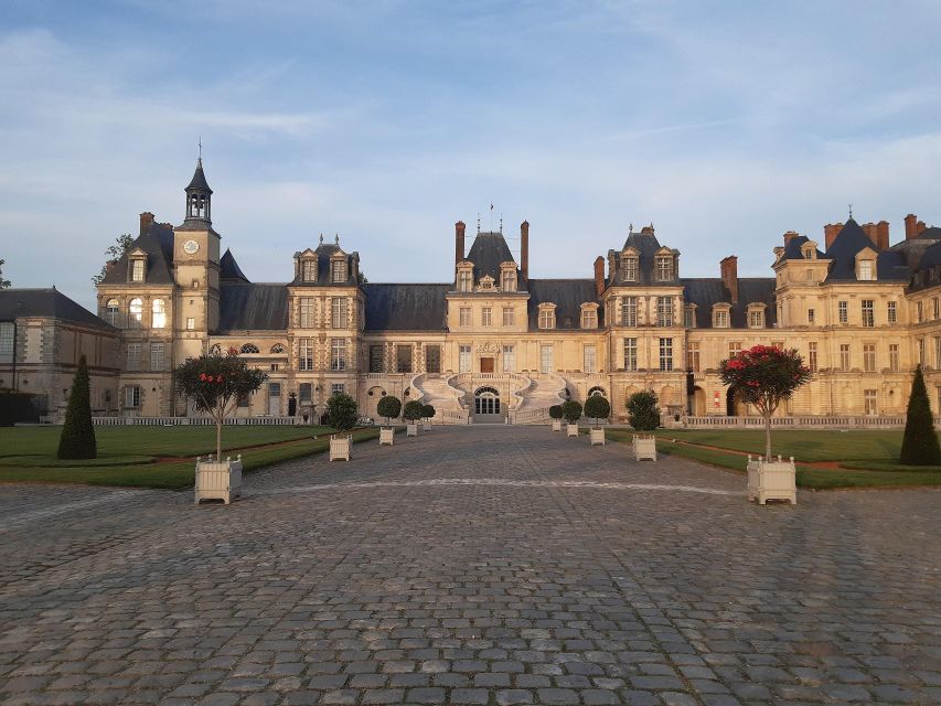 From Paris: Fontainebleau & Vaux-le-Vicomte Private Tour - Fontainebleau Palace and Napoleon’s throne