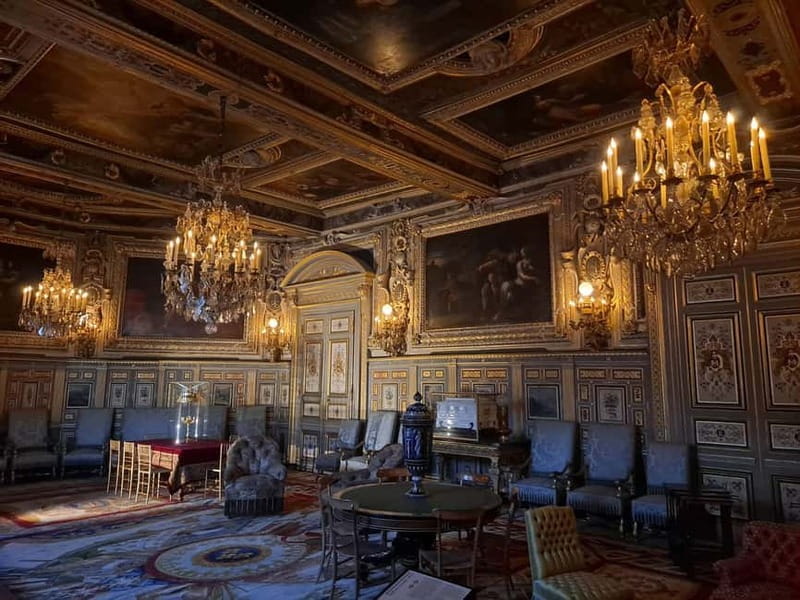 From Paris: Half-Day Tour to Fontainebleau Castle & Barbizon - The two-hour château visit