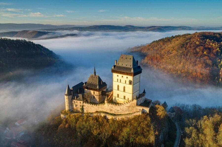 From Prague: Karlštejn Castle & Koněprusy Caves Tour - Why this makes a good day outside Prague