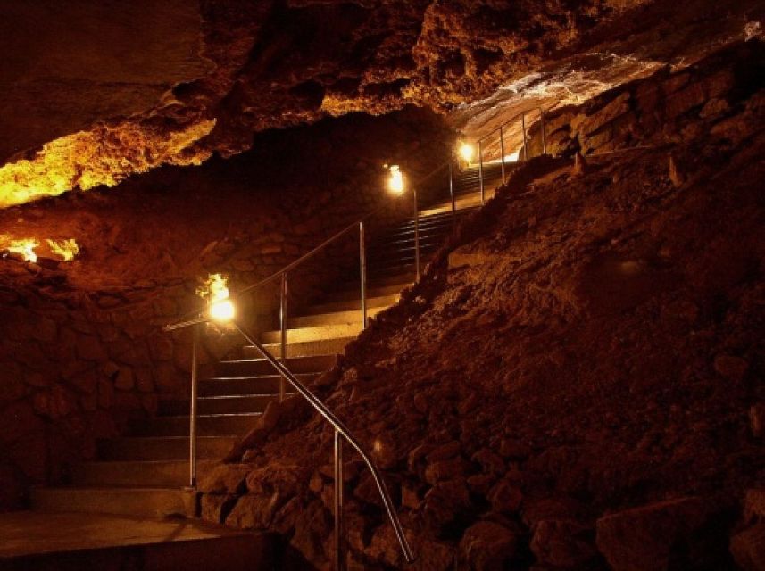 From Prague: Karlštejn Castle & Koněprusy Caves Tour - The ride matters more than you might expect