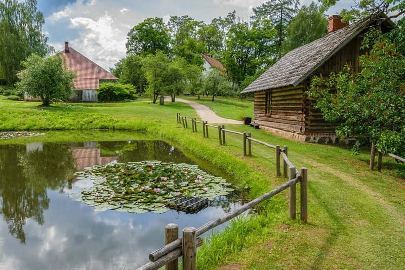 From Riga: Cēsis, Sigulda & Turaida Castle Tour - The guide makes the difference