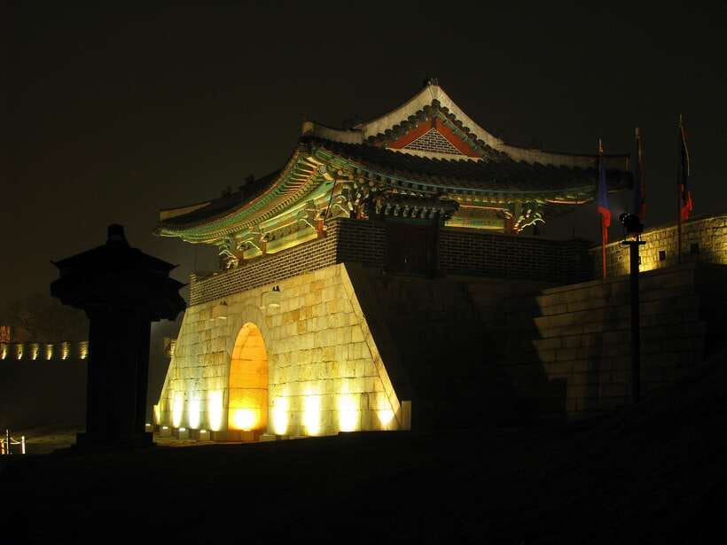 From Seoul: Suwon Hwaseong Fortress Night Tour - The summer palace alternative
