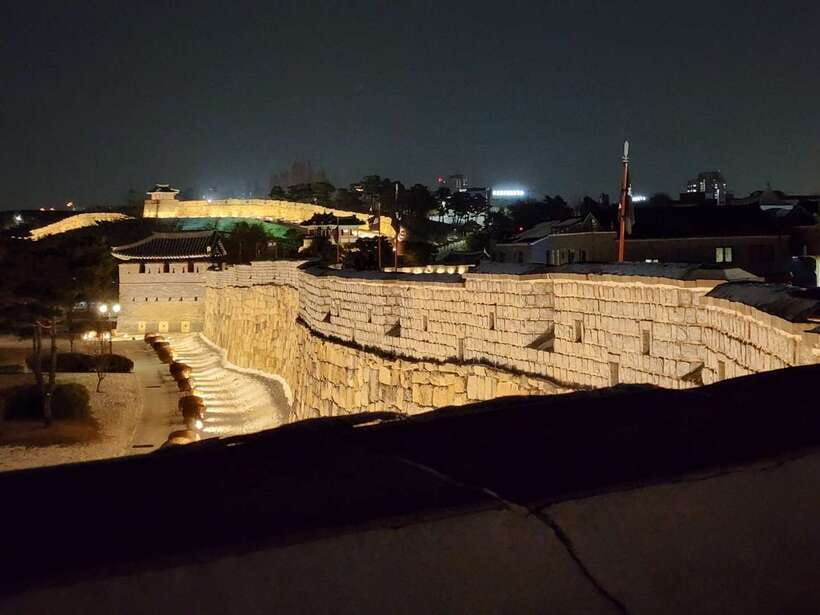 From Seoul: Suwon Hwaseong Fortress Night Tour - Who should book this evening tour?