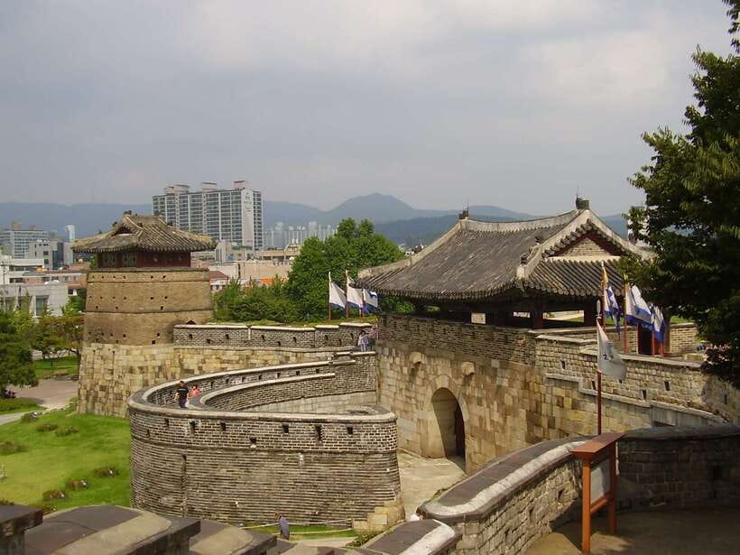From Seoul: Suwon Hwaseong Fortress Tour - Why Suwon Hwaseong makes a good Seoul escape
