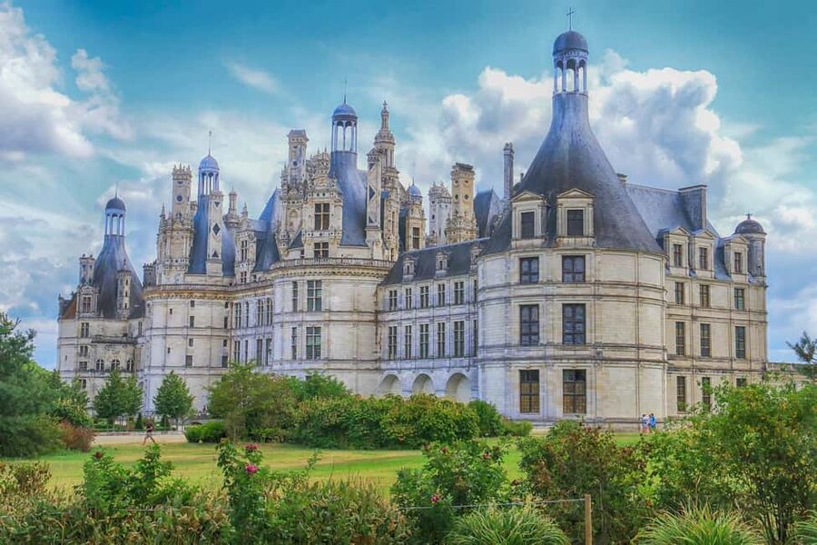 From Tours/Amboise: Chenonceau & Chambord Chateaux Day Trip - Lunch and free time in royal Amboise