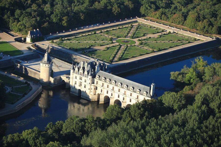 From Tours: Small Group Half Day Trip to Chenonceau Castle - Key points to know before booking