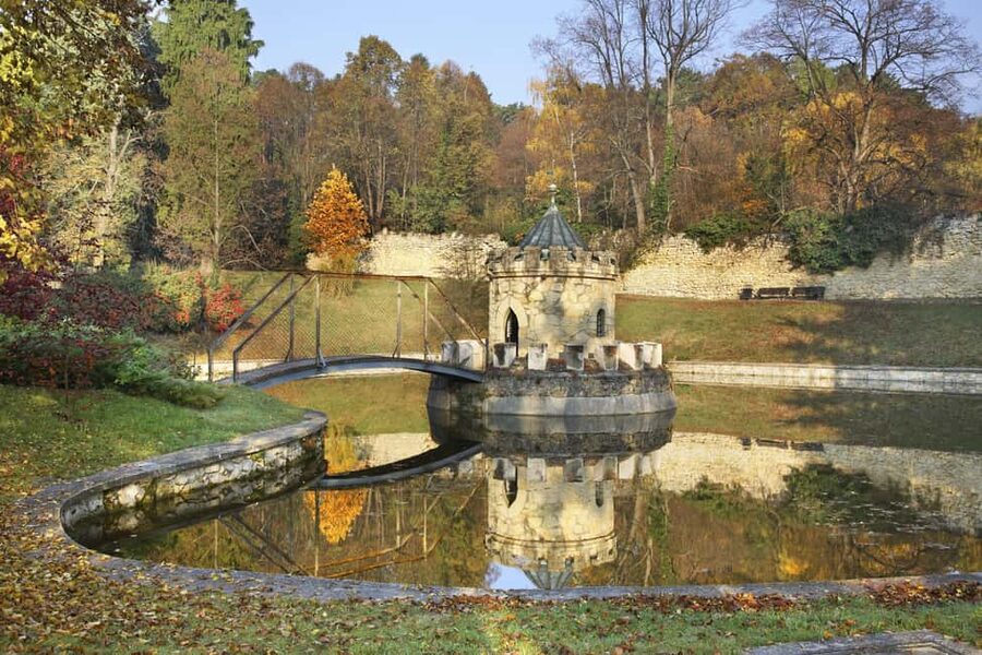 From Vienna :4 Castle Tour In Slovakia With Wine Tasting - Bojnice Castle and the Monday problem