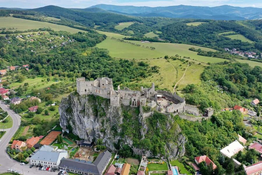 From Vienna: Bratislava & Devin Castle Day Tour with Photo - Slovak lunch with bryndzové halušky and local drinks