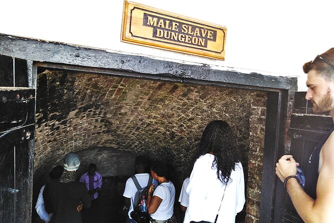 Full- Day Cape Coast Castles and Kakum Canopy Private Tour - What the private guide changes