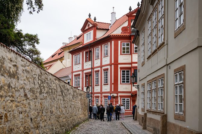 Full-Day Prague Tour with Prague Castle, Lunch and Vltava Cruise - Guide quality can make or break the experience
