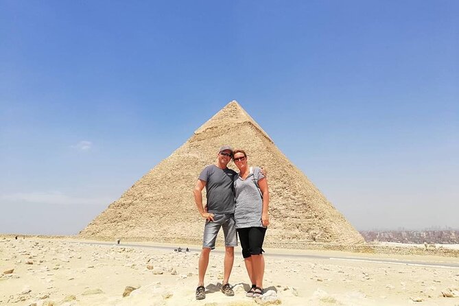 Full-Day Private Guided Tour of Egyptian Museum, Pyramids and Cairo Citadel - Giza Pyramids: the morning centerpiece