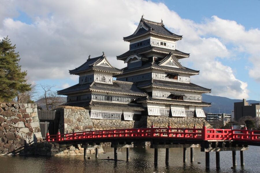 Full-Day Tour: Matsumoto Castle & Kamikochi Alpine Valley - The coach ride into Kamikochi