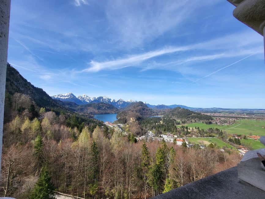 Füssen: Neuschwanstein Castle Express Ticket and Audio Guide - Reaching the castle without included transportation