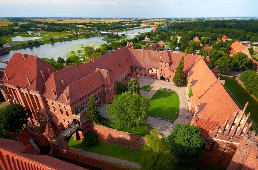 Gdansk: Malbork Castle Regular Tour - Is the $122 price good value?