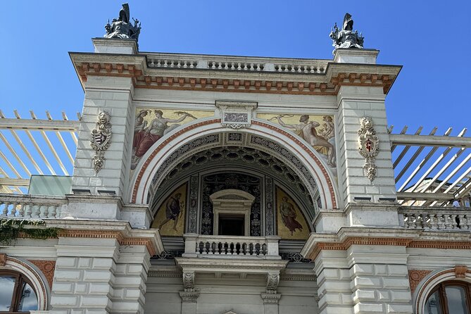 Gems of the Budapest Castle District Walking Tour - The labyrinth and the Dracula story
