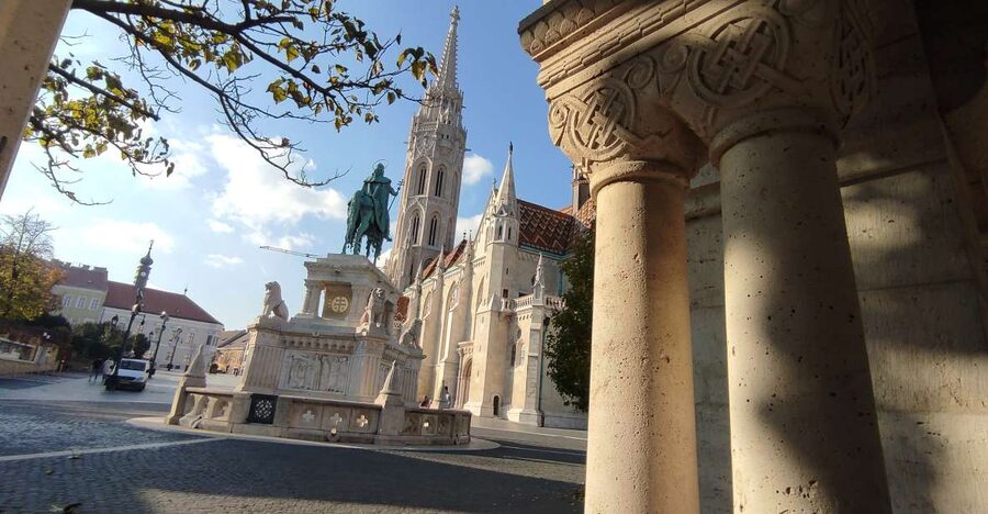 German guided tour through Budapest's castle district - Why the Castle District makes a good walking tour