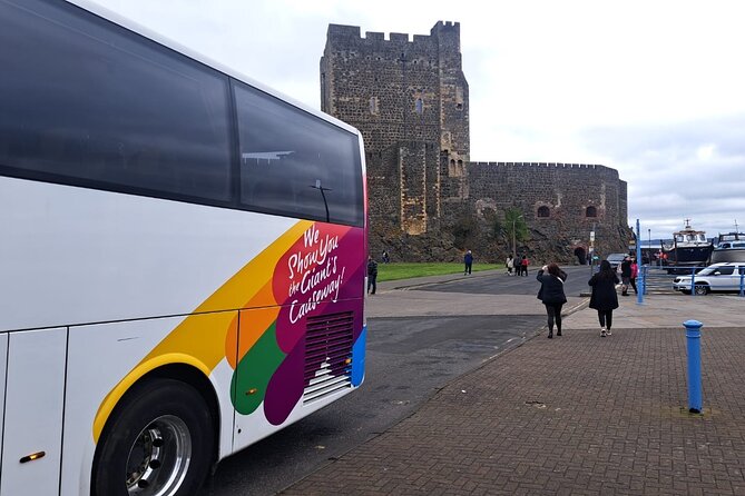 Giants Causeway & Castles Tour from Belfast: Guided tour - Carrickfergus Castle starts the day