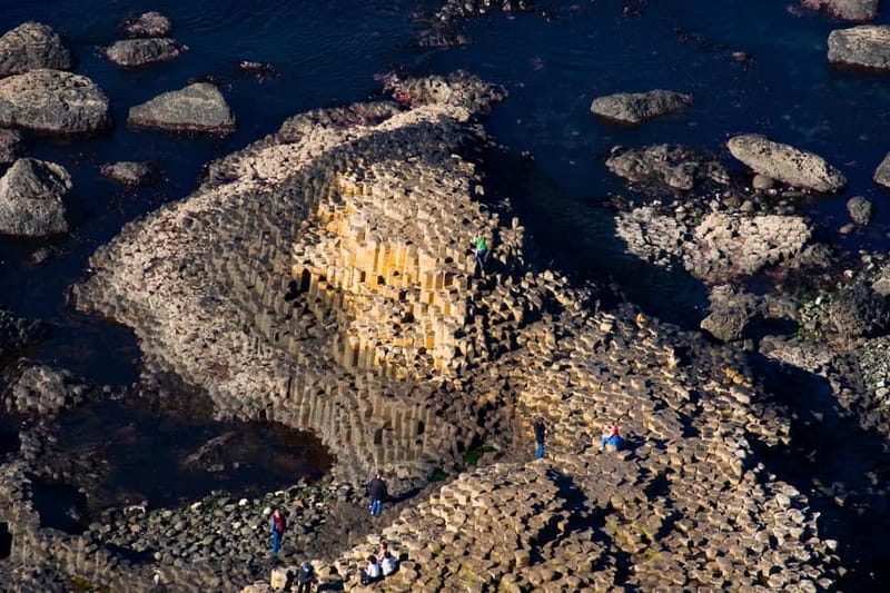 Giants causeway Irish castles & whiskey, Game of thrones - Dunluce Castle above the sea
