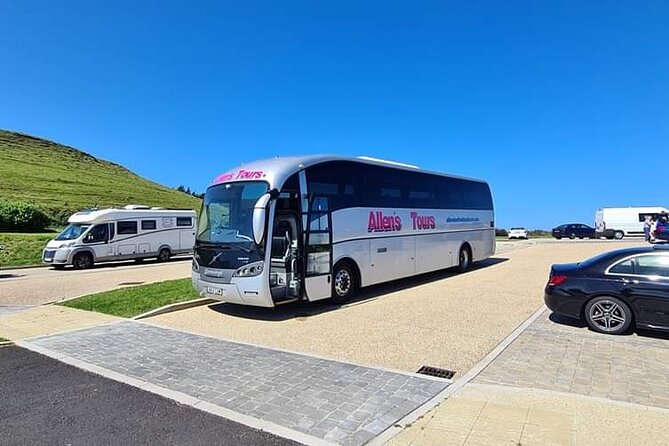 Giants Causeway, Rope Bridge, Carrickfergus Castle and Dark Hedges Tour - Lunch and the Dark Hedges