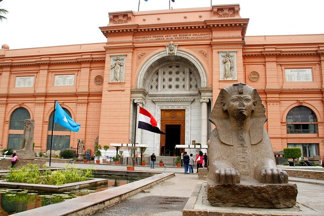 Giza Pyramids Egyptian Museum, Citadel and El-Khan Bazaar Private Guided Tour - Giza Pyramids: the strongest opening stop