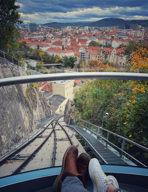 Graz: Funicular Ride & Schlossberg Picnic Experience - Meeting at Taubenbrunnen before the climb