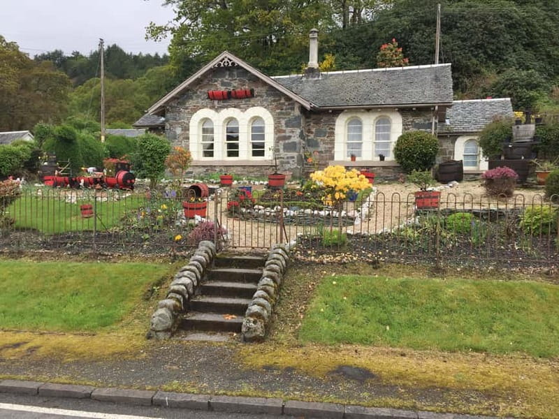 Greenock: Loch Lomond, Trossachs & Stirling Castle Tour - From Greenock to the bonnie banks of Loch Lomond