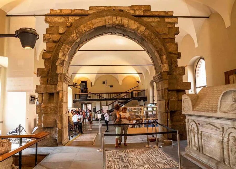 Guided Tour: Discover Sforza Castle and Michelangelo's Art - What the 90-minute route feels like