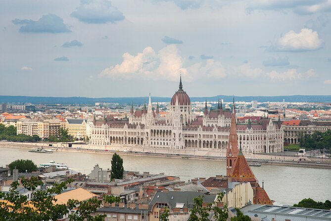 Guided Tour in Budapest Castle District - What the guides add to the experience
