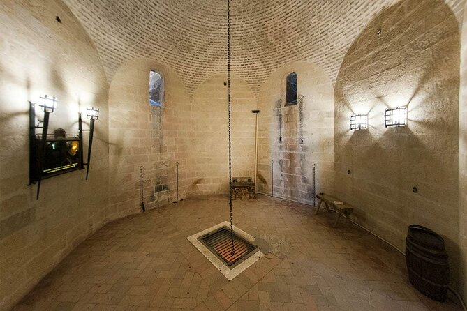 Guided tour of Almodovar Castle, entrance fee included - Is the $30.07 price good value?