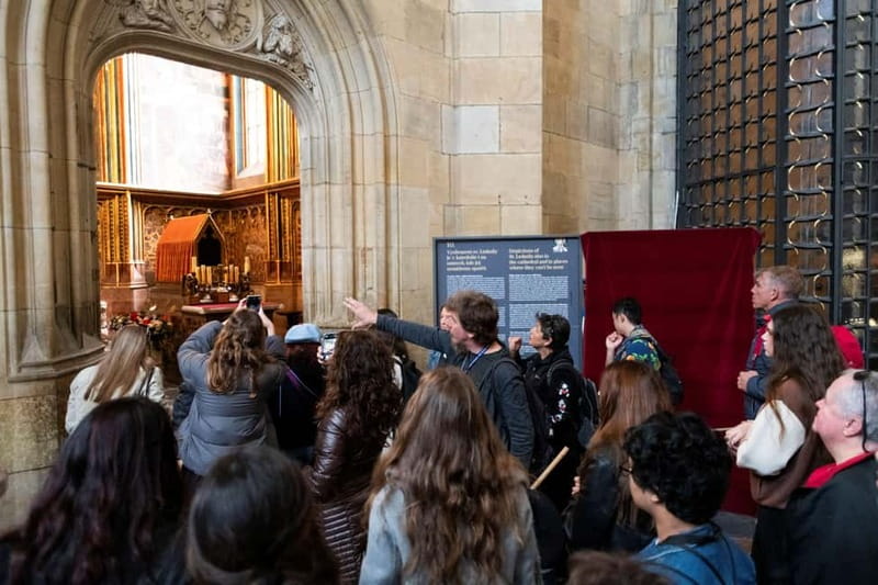 Guided Tour of Prague Castle with Ticket and Transport - Golden Lane and the end of the tour