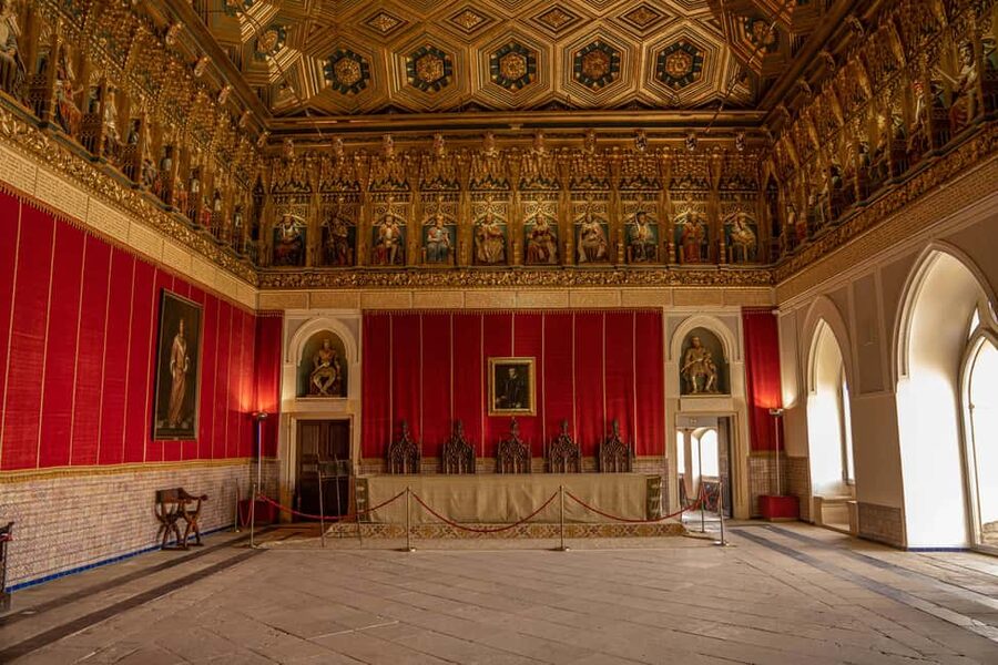 Guided tour of Segovia in Spanish: Cathedral and Alcázar - Key points to know before booking