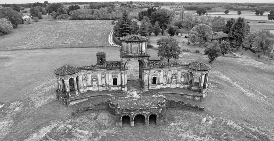 Guided tour of the Castle of Chignolo Po - What the $19 price includes