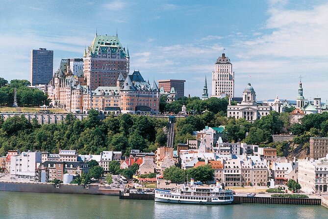Guided Tour of the Fairmont Le Chateau Frontenac in Quebec City - Winter timing and the best departure