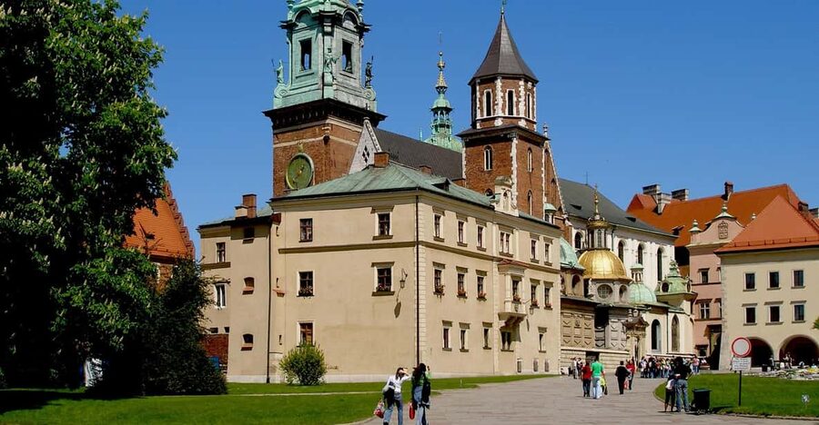 Guided Tour of the Wawel Castle & Cathedral in Cracow - Beneath the cathedral: the royal crypts