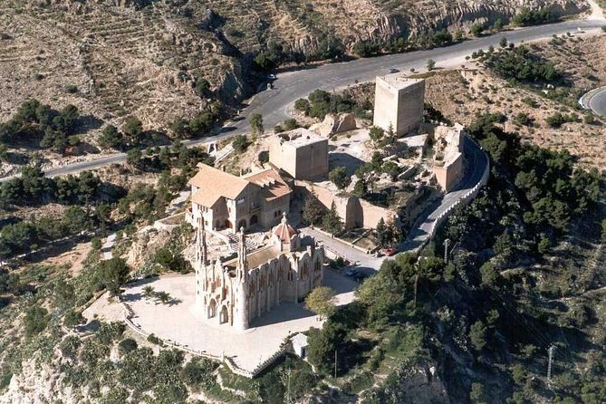Guided tour of Vinalopó Castles and Wine Tasting - La Mola Castle and two layers of history