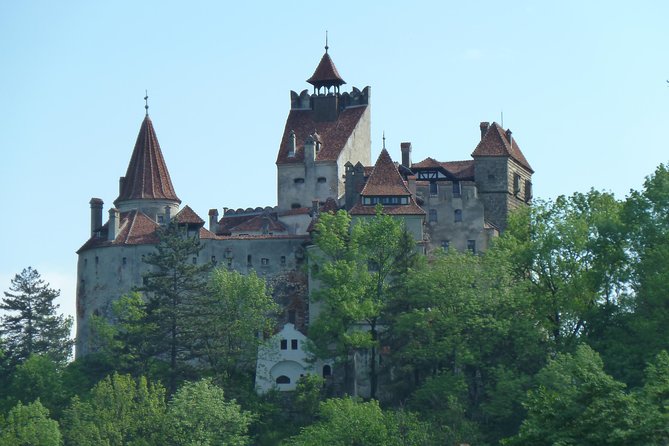 Guided visit in Spanish to the Castle of Dracula in Bran (native Spanish guide). - What this Bran Castle visit is really about