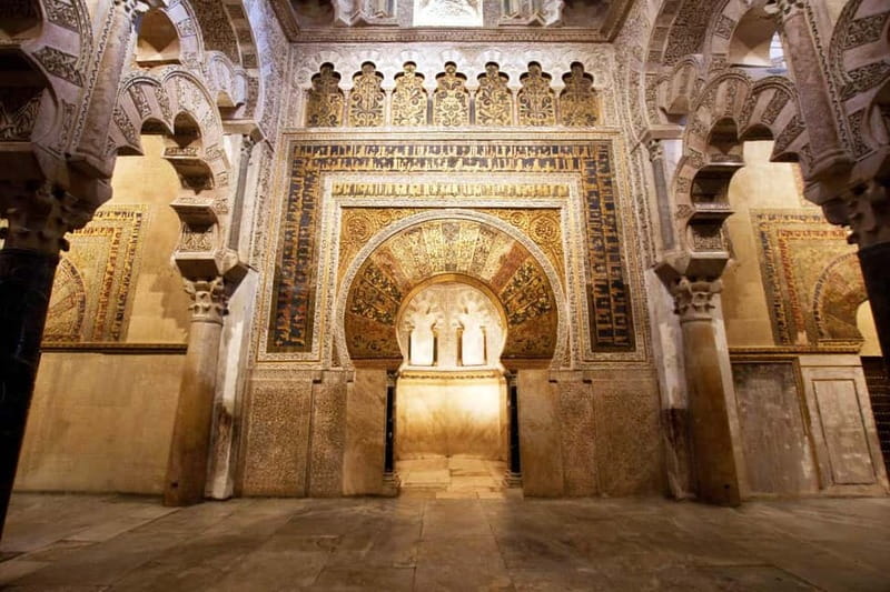 Guided visit to the Mosque of Cordoba and Alcazar of Cordoba - Why these two Córdoba monuments belong together