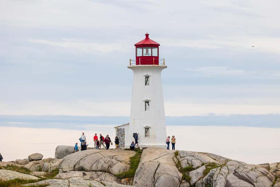 Halifax: Peggy's Cove, Citadel and Titanic Cemetery Tour - Should you book it?