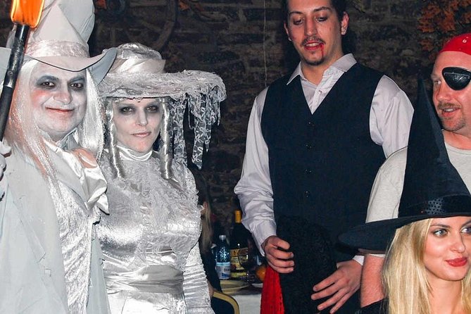 Halloween tour with 2 Halloween parties one at Bran Castle - Who should book this tour