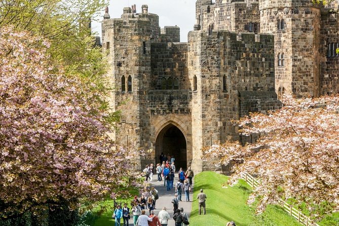 Harry Potter's Alnwick Castle and Scottish Borders Day Trip - Leaving Edinburgh for the English border