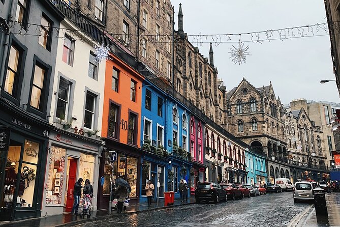 Harry Potter Tour & Edinburgh Castle Visit - Edinburgh Castle from the outside first